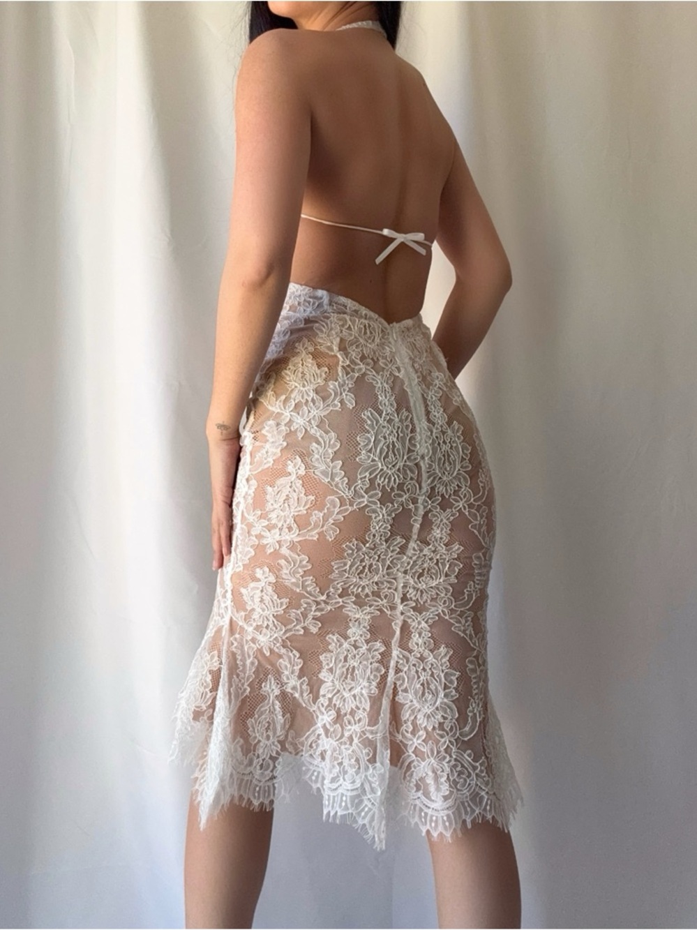 Nana Jacqueline White Lace Halter Midi Dress Fiona Dress (White Lace) - Picture 4 of 4